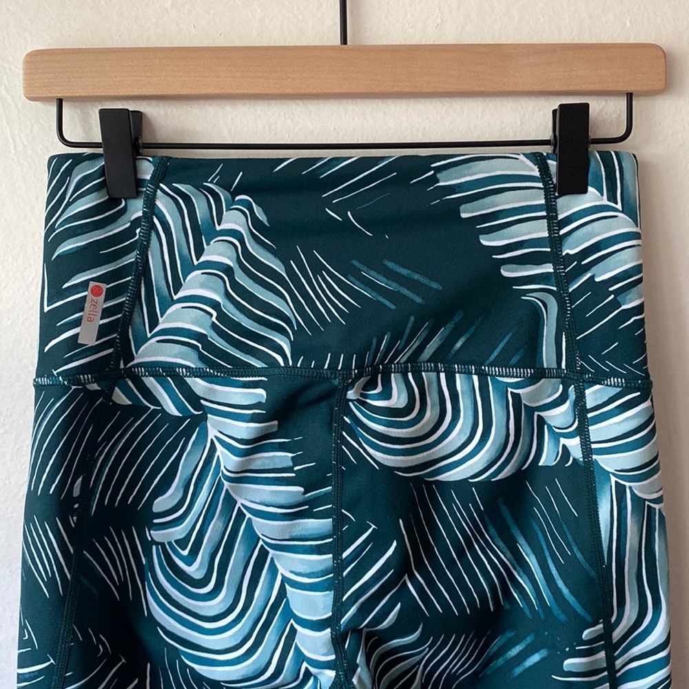Zella botanical print green teal athletic crop pants size S - Picture 1 of 7